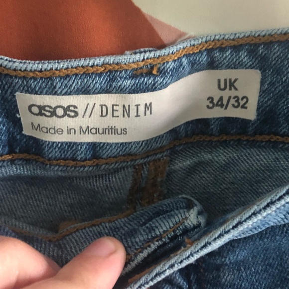 ASOS Medium Wash 34/32 Mom Jean - Picture 4 of 6